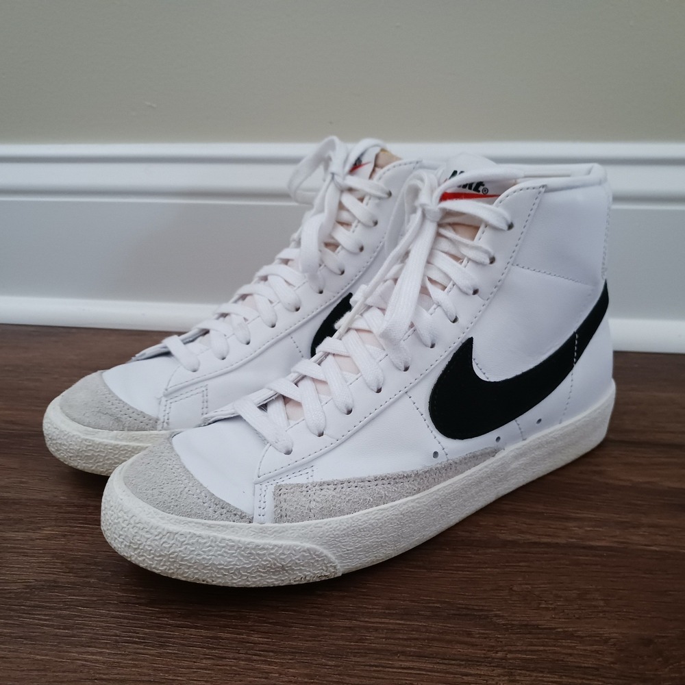 Nike Blazer Mid 77 Vintage White Black High Top Sneakers CZ1055-100 Womens 8.5